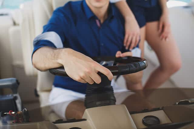 how to incorporate the nautical theme into your wedding